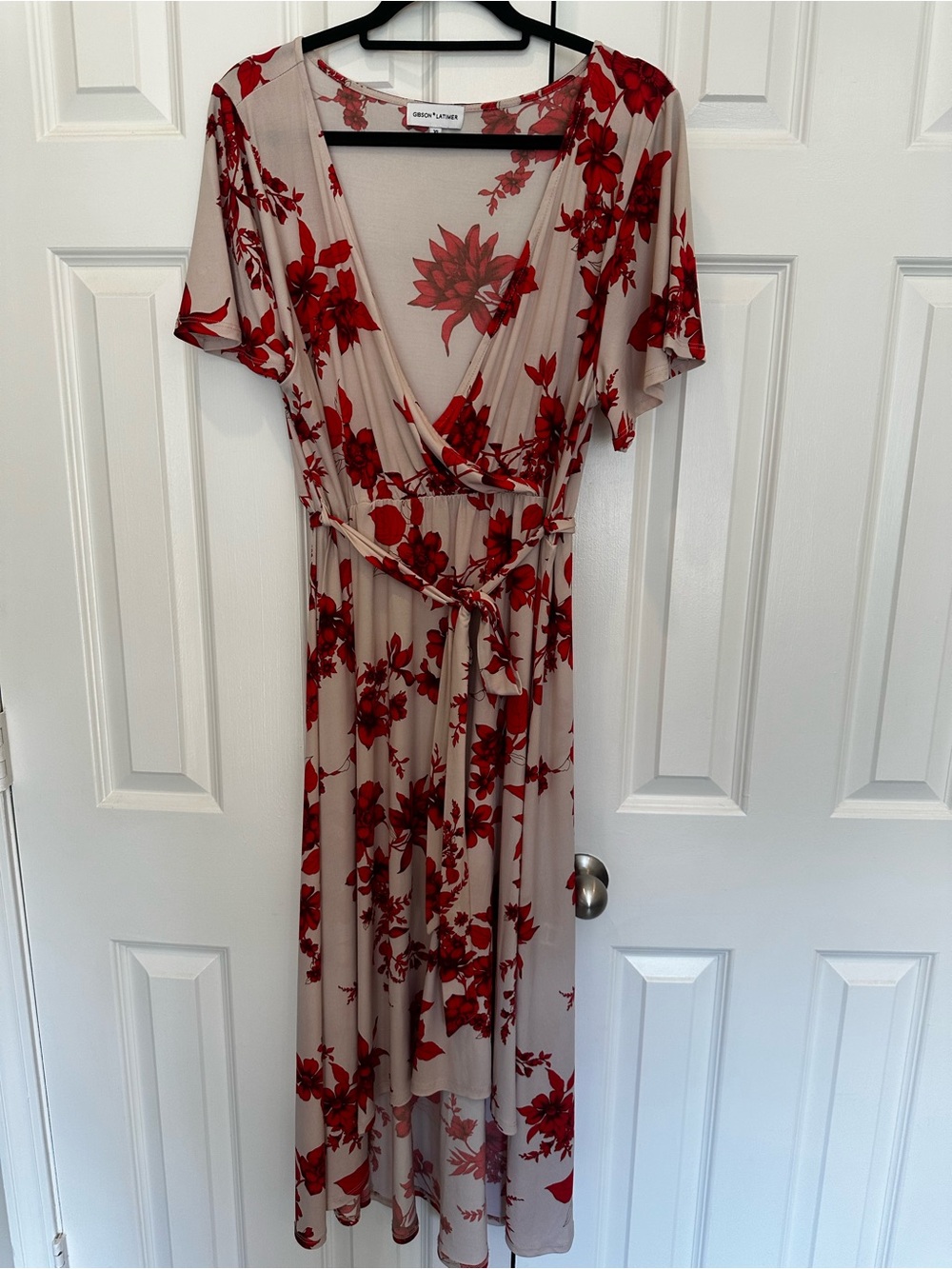 Gibson Latimer Beige Maxi Dress with Red Floral Print